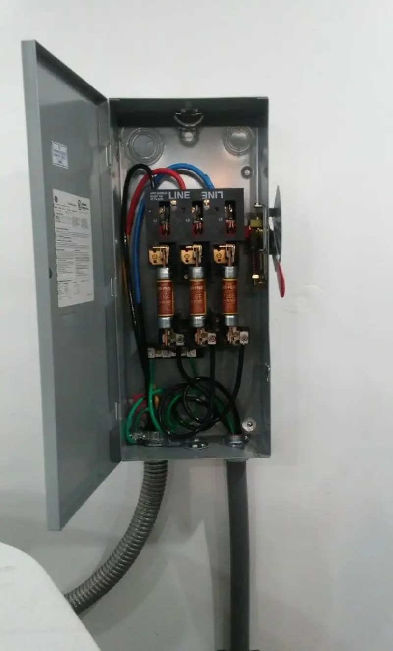 Three-phase disconnect switch installed for Electrical Wiring & Rewiring in Highwood